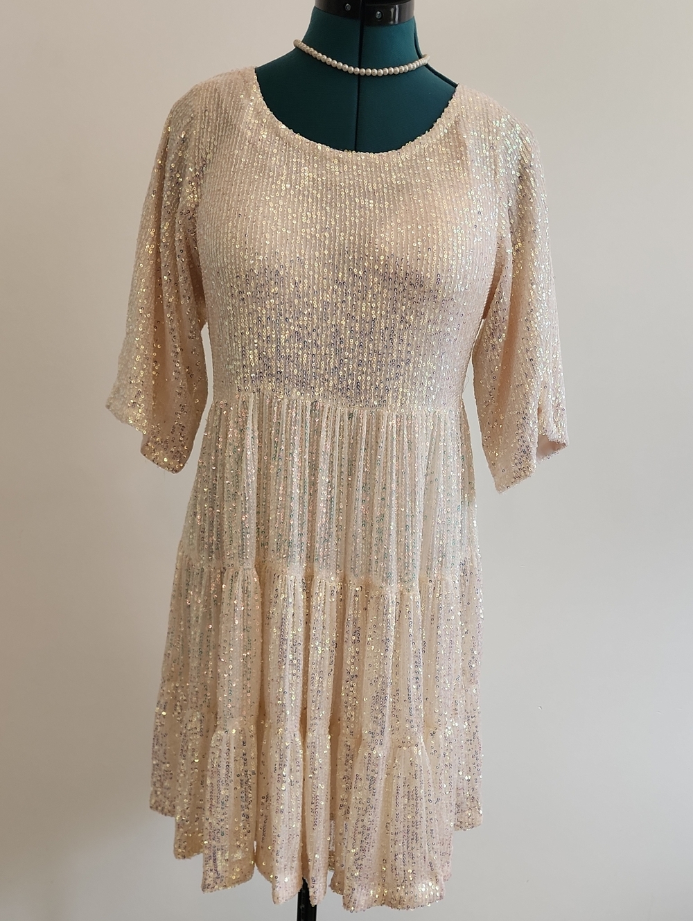 💍 Sequined Cream Tiered Midi Dress Boehme Sz M